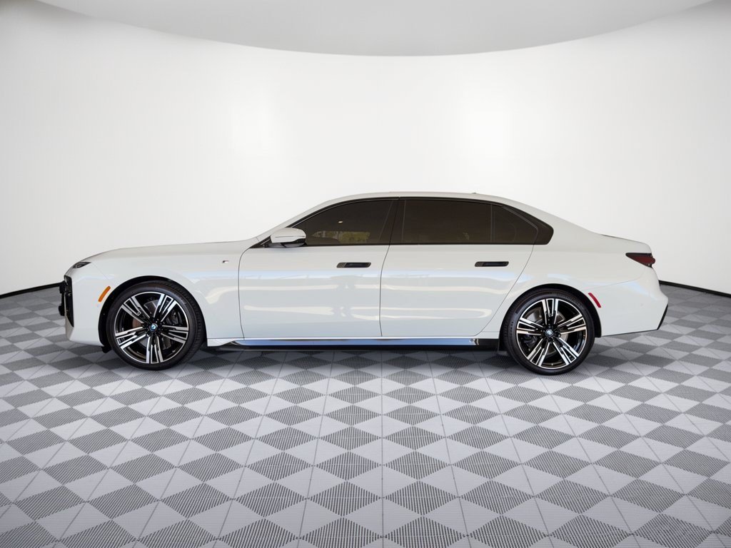 Certified 2024 BMW i7 eDrive50 w/ M Sport Package RWD image 2