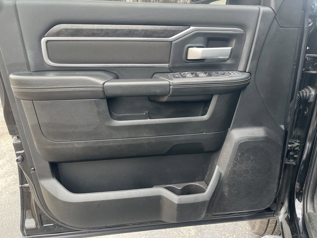 Used 2024 RAM 2500 Big Horn w/ Safety Group image 16