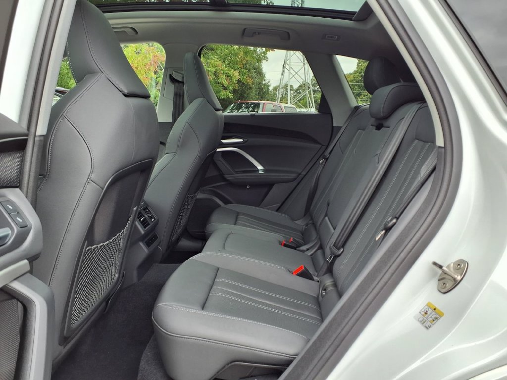 Used 2025 Audi Q5 Premium Plus w/ Premium Plus AWD/4WD image 22
