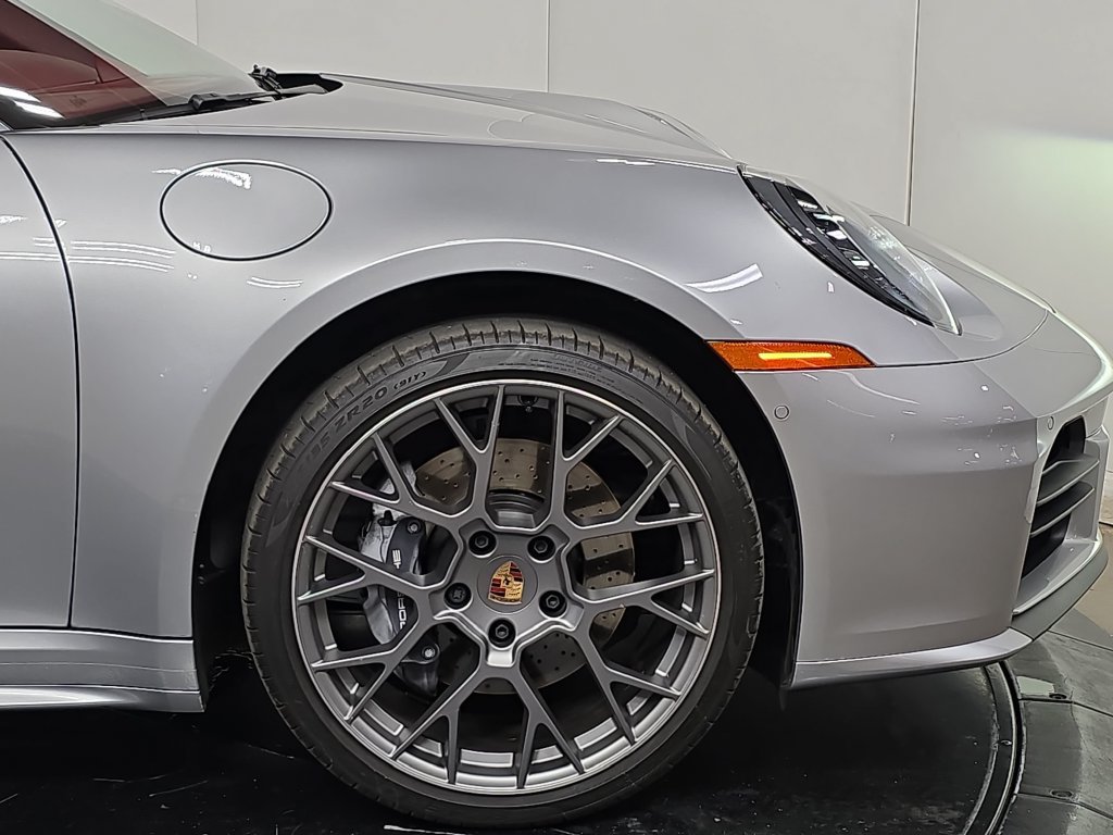 Certified 2025 Porsche 911 Carrera RWD image 11