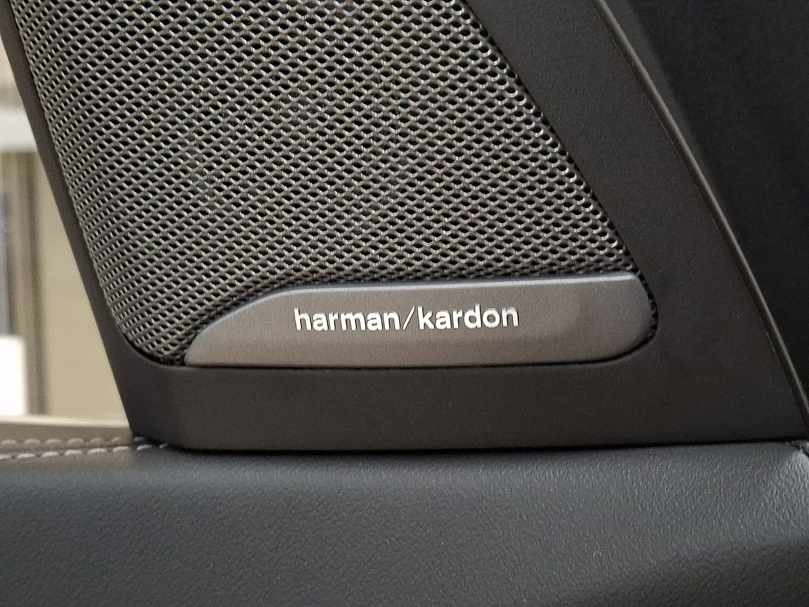 Used 2026 BMW X5 xDrive40i w/ Premium Package image 24