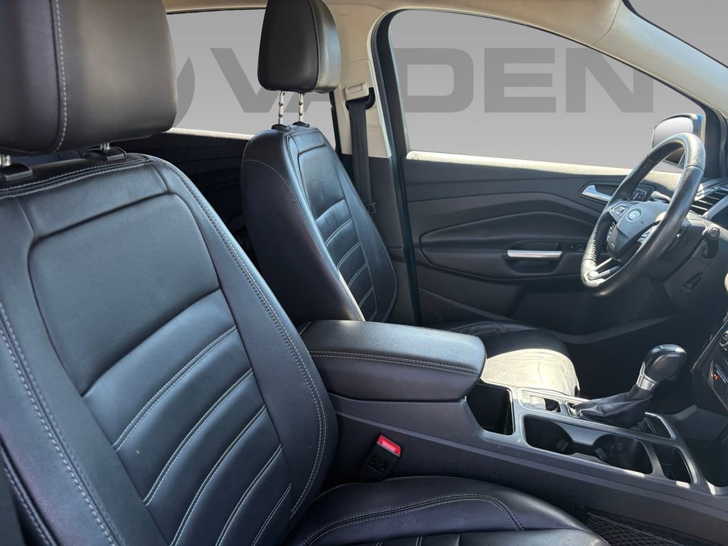 Used 2017 Ford Escape Titanium image 8