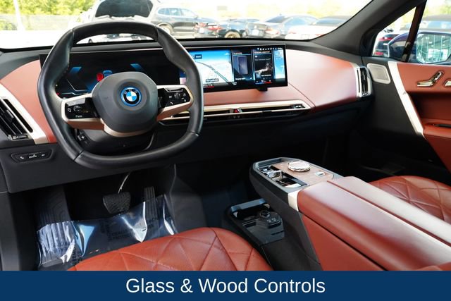 Used 2023 BMW iX xDrive50 w/ Premium Package AWD/4WD image 27