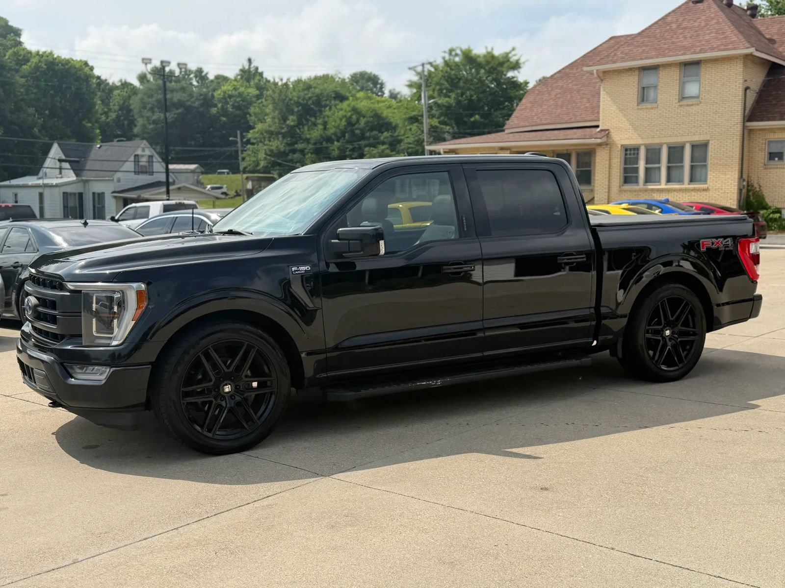 Used 2021 Ford F150 Lariat w/ Equipment Group 502A High AWD/4WD image 4
