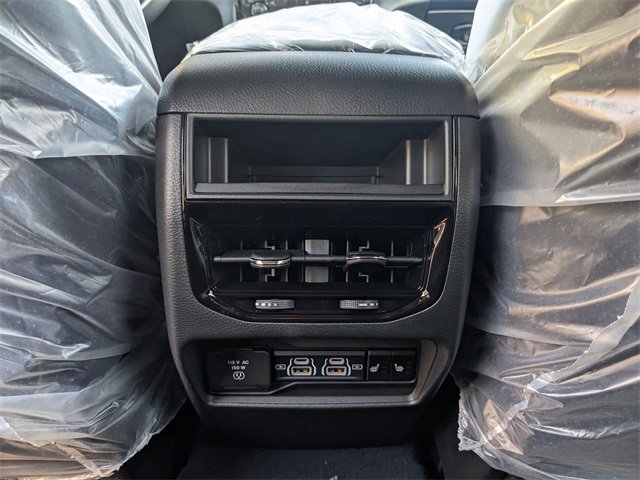 New 2025 Jeep Grand Cherokee Limited image 12