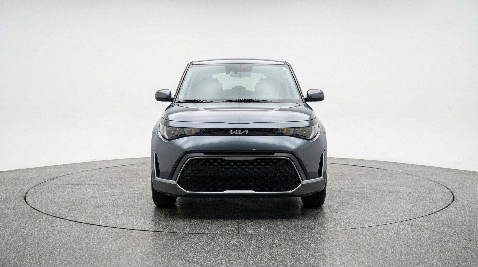 Used 2025 Kia Soul LX w/ LX Technology Package image 2