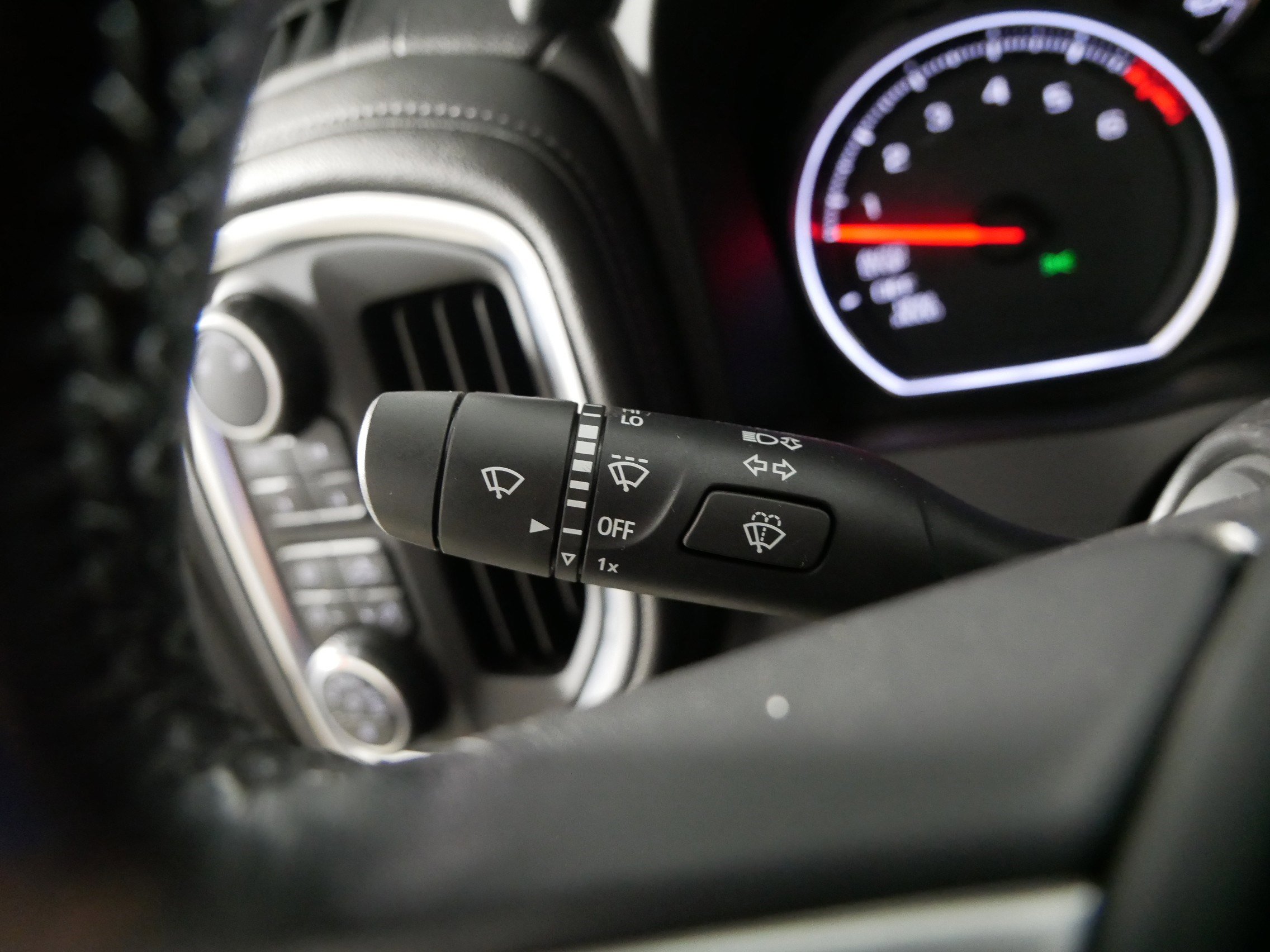 Certified 2019 Chevrolet Silverado 1500 RST image 31