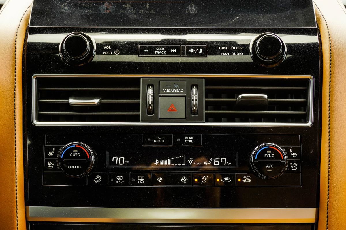 Used 2023 INFINITI QX80 Sensory w/ All-Season Package image 25