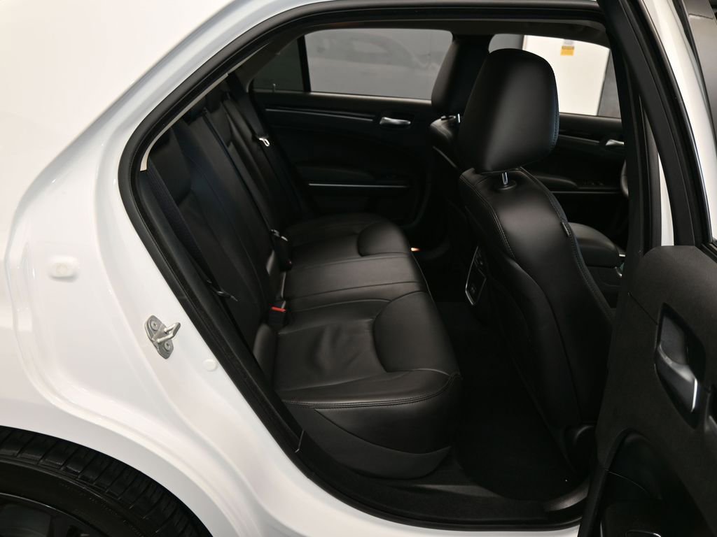 Used 2023 Chrysler 300 Touring L image 28