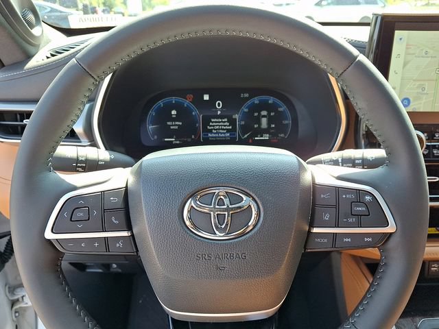 Used 2026 Toyota Highlander Platinum AWD/4WD image 23