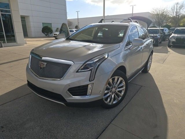 Used 2018 Cadillac XT5 Platinum w/ Driver Assist Package AWD/4WD image 1