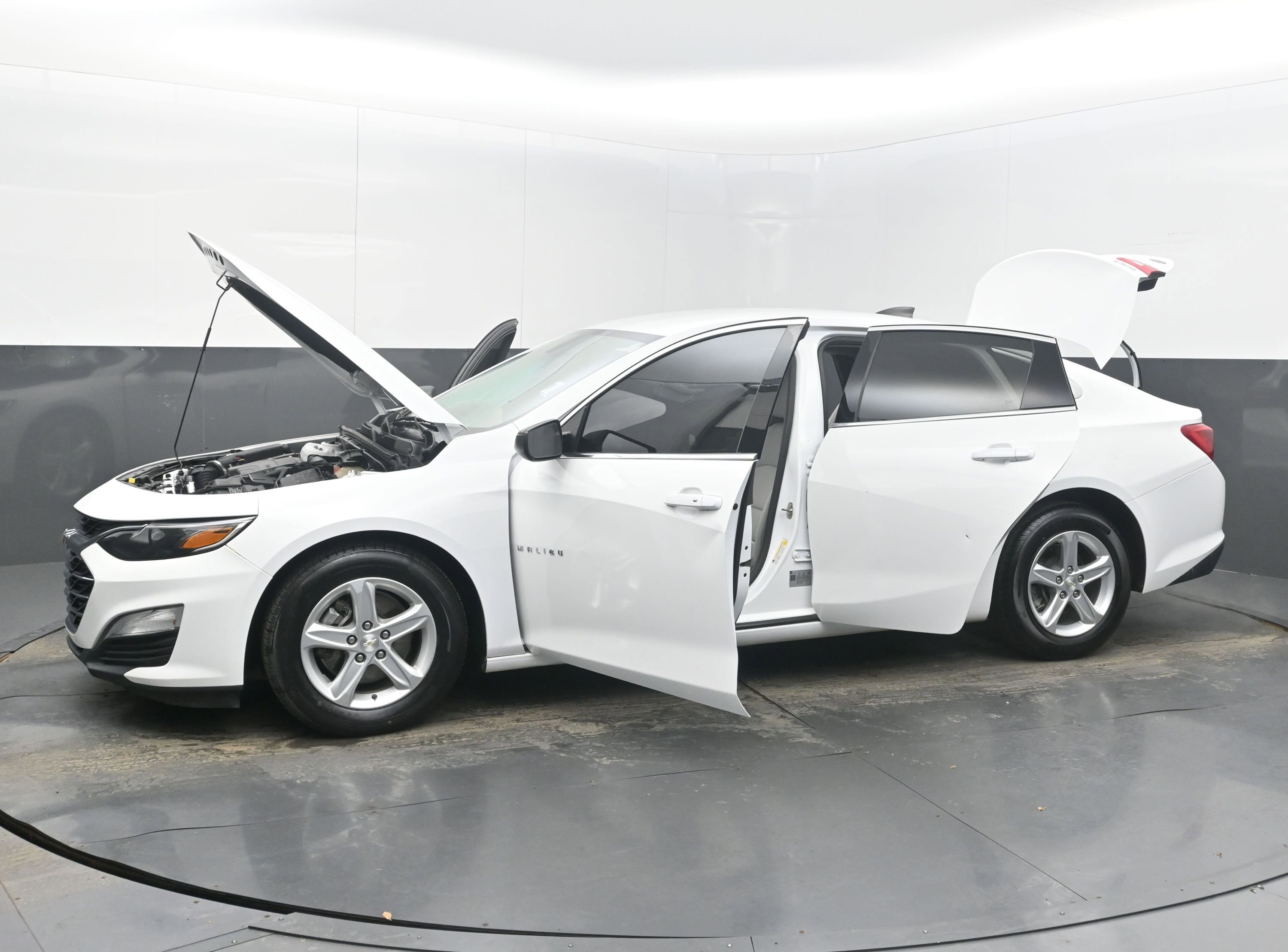 Used 2021 Chevrolet Malibu LS image 42