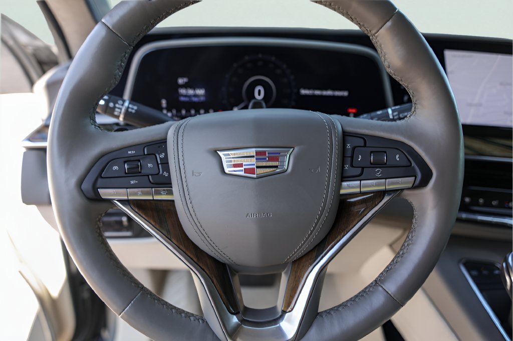 Used 2023 Cadillac Escalade Premium Luxury Platinum w/ LPO, Radiant Package RWD image 15