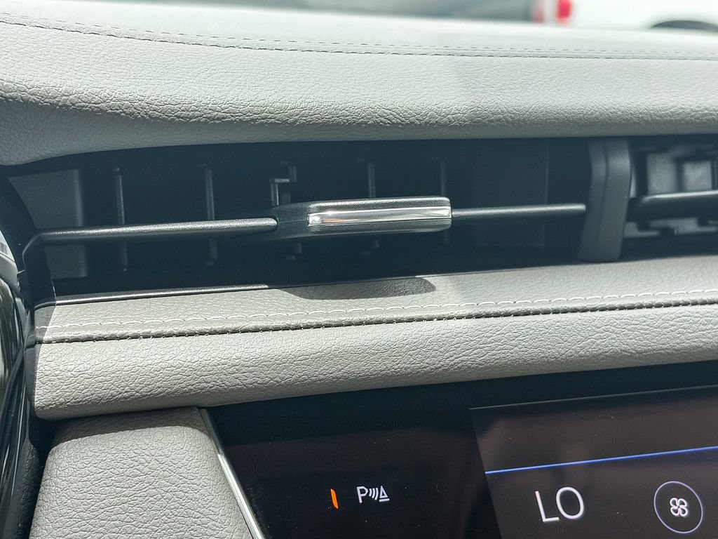 Certified 2023 Cadillac XT5 Premium Luxury w/ Technology Package FWD image 22