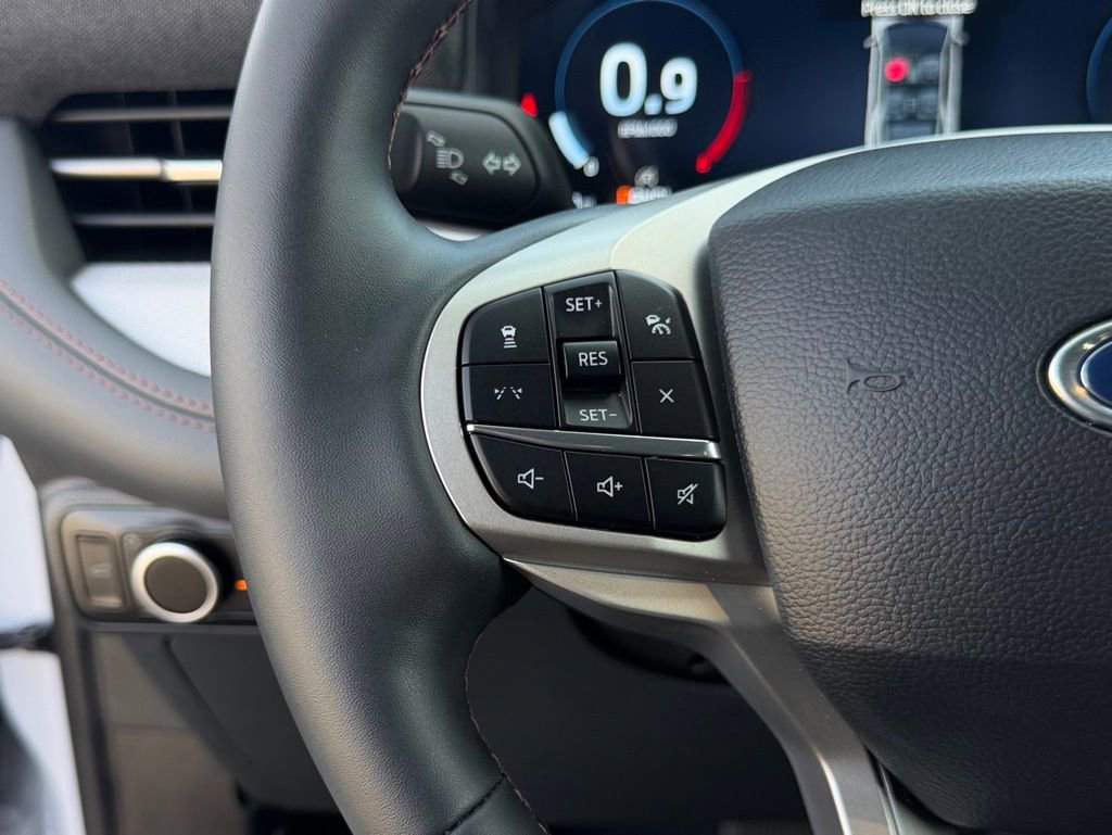 Used 2026 Ford Explorer Active RWD image 21