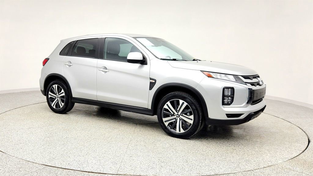 Used 2025 Mitsubishi Outlander Sport AWD image 3