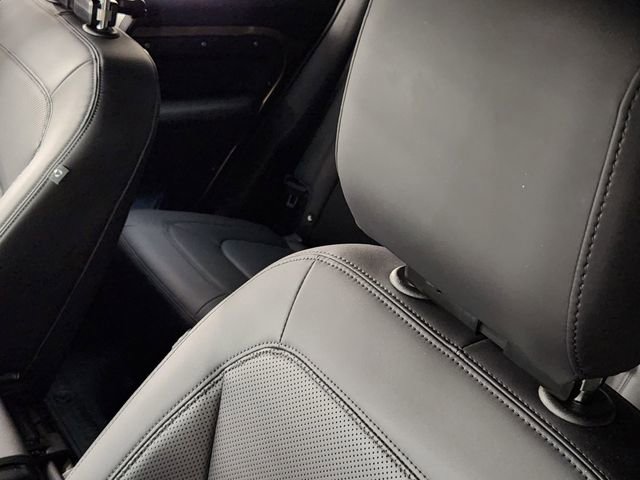 Used 2025 Land Rover Defender 110 S image 15