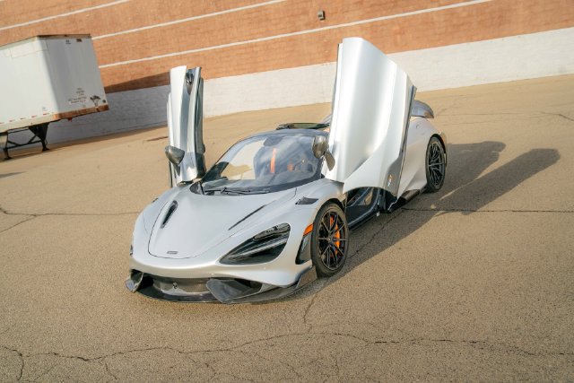 Used 2022 McLaren 765LT RWD image 35