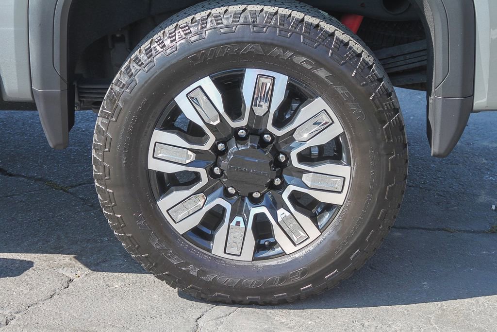 Used 2024 GMC Sierra 2500 Denali w/ Denali Reserve Package image 13