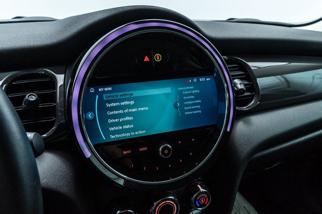 Used 2022 MINI Cooper 2-Door Hardtop image 14