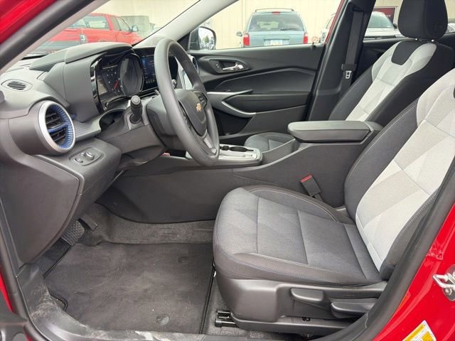 Used 2026 Chevrolet Trax LS FWD image 21