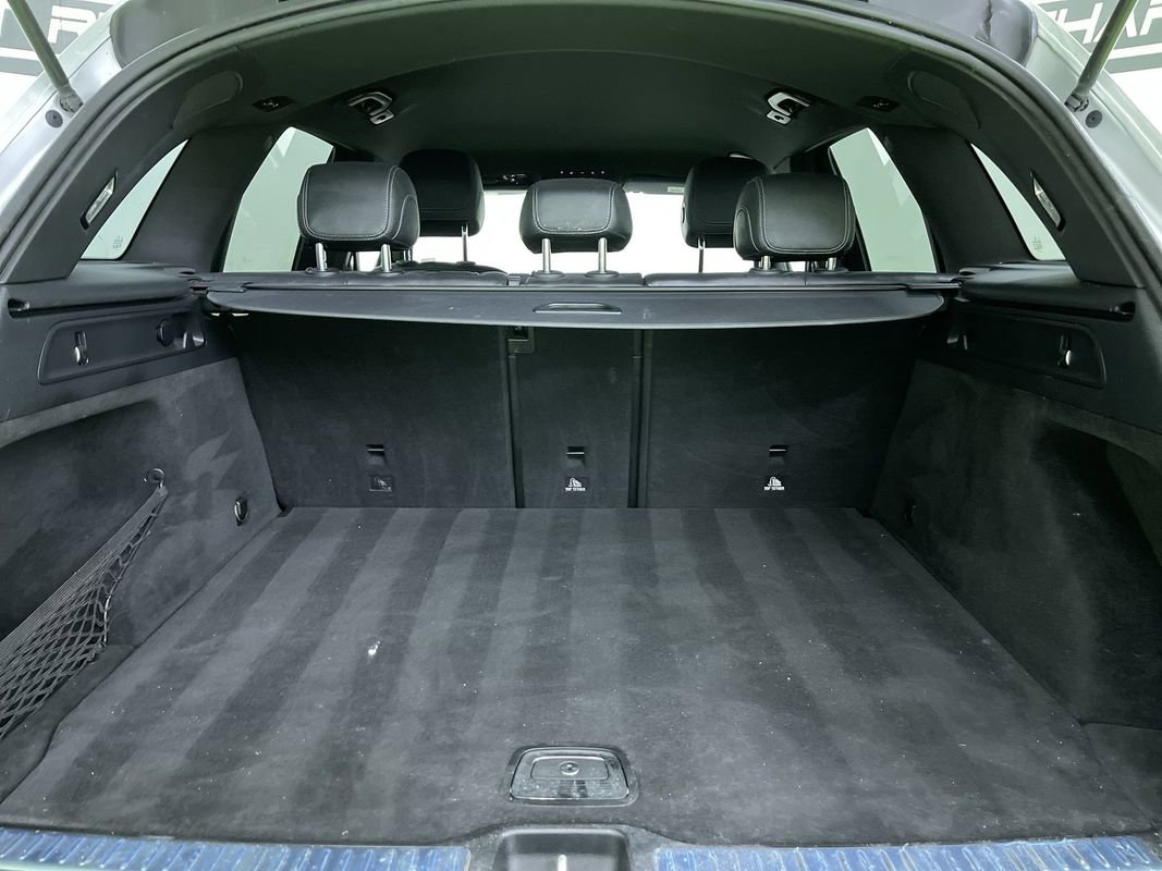 Used 2019 Mercedes-Benz GLC 300 4MATIC w/ Premium Package image 27