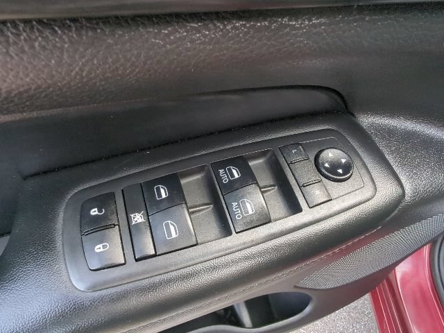 Used 2019 Jeep Grand Cherokee Altitude AWD/4WD image 13