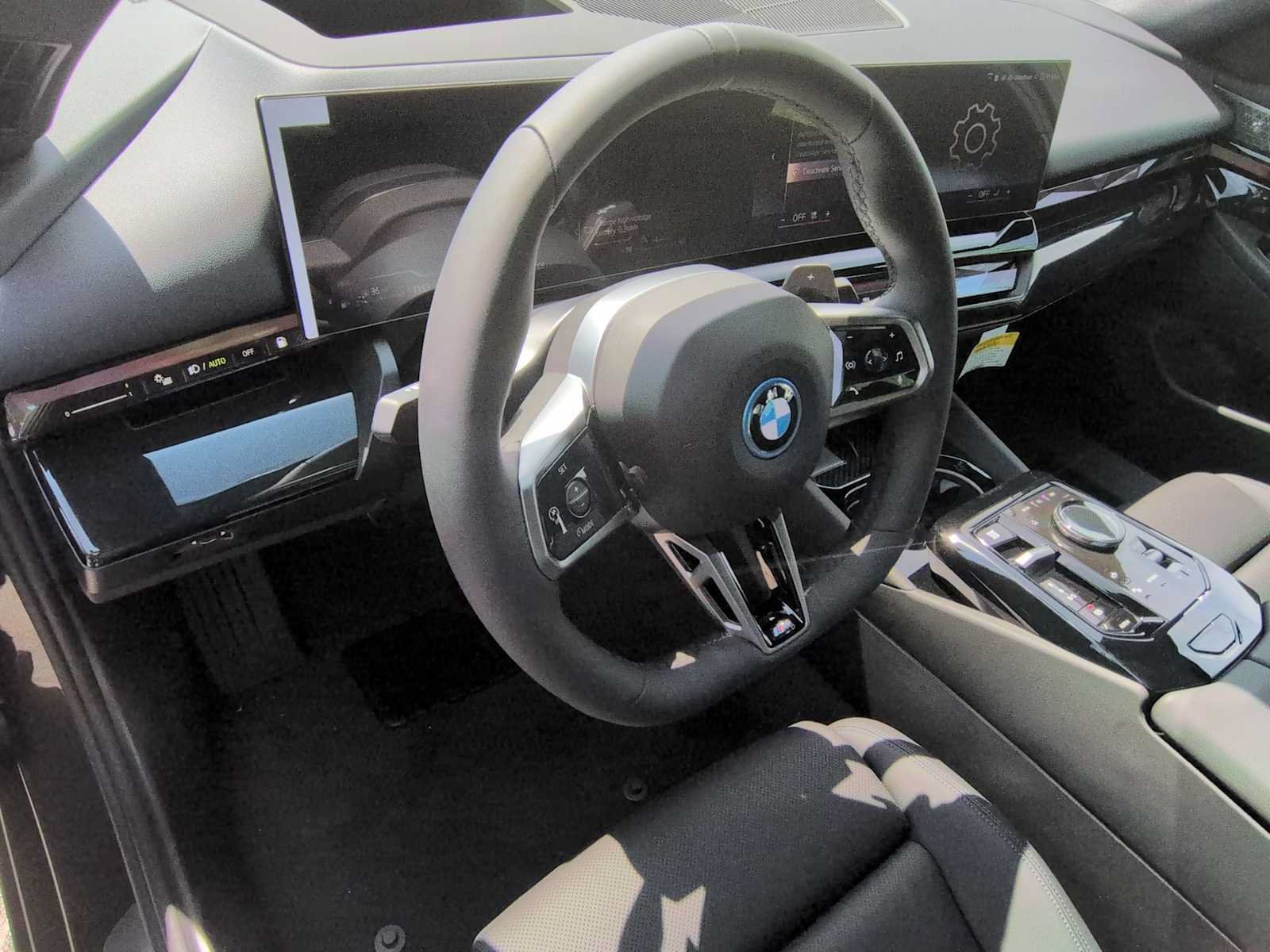 New 2027 BMW 550e xDrive AWD/4WD image 10