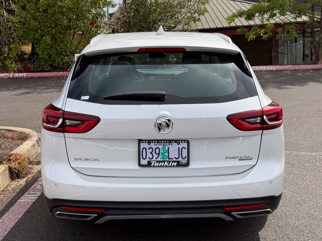 Used 2018 Buick Regal Essence w/ Driver Confidence Package #1 AWD/4WD image 6
