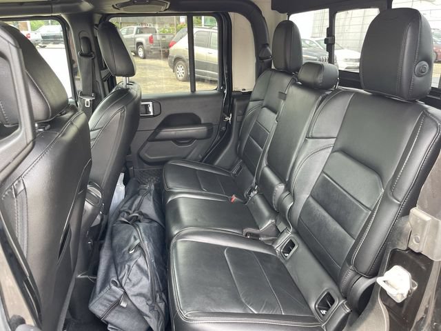 Used 2020 Jeep Gladiator Overland w/ Trailer Tow Package AWD/4WD image 21