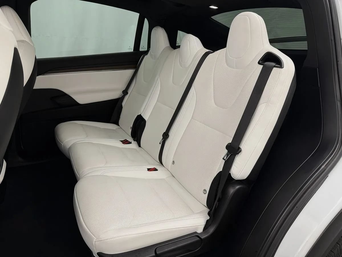 Used 2022 Tesla Model X AWD/4WD image 33