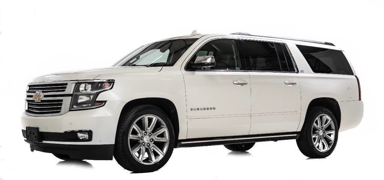 Used 2015 Chevrolet Suburban LTZ image 2