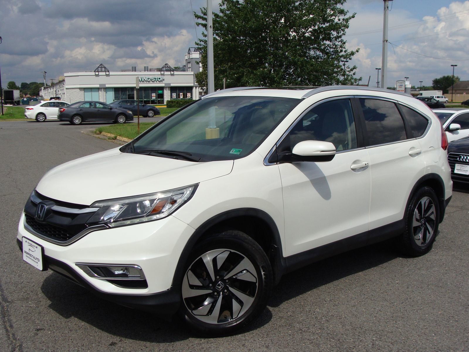 Used 2015 Honda CR-V Touring image 3
