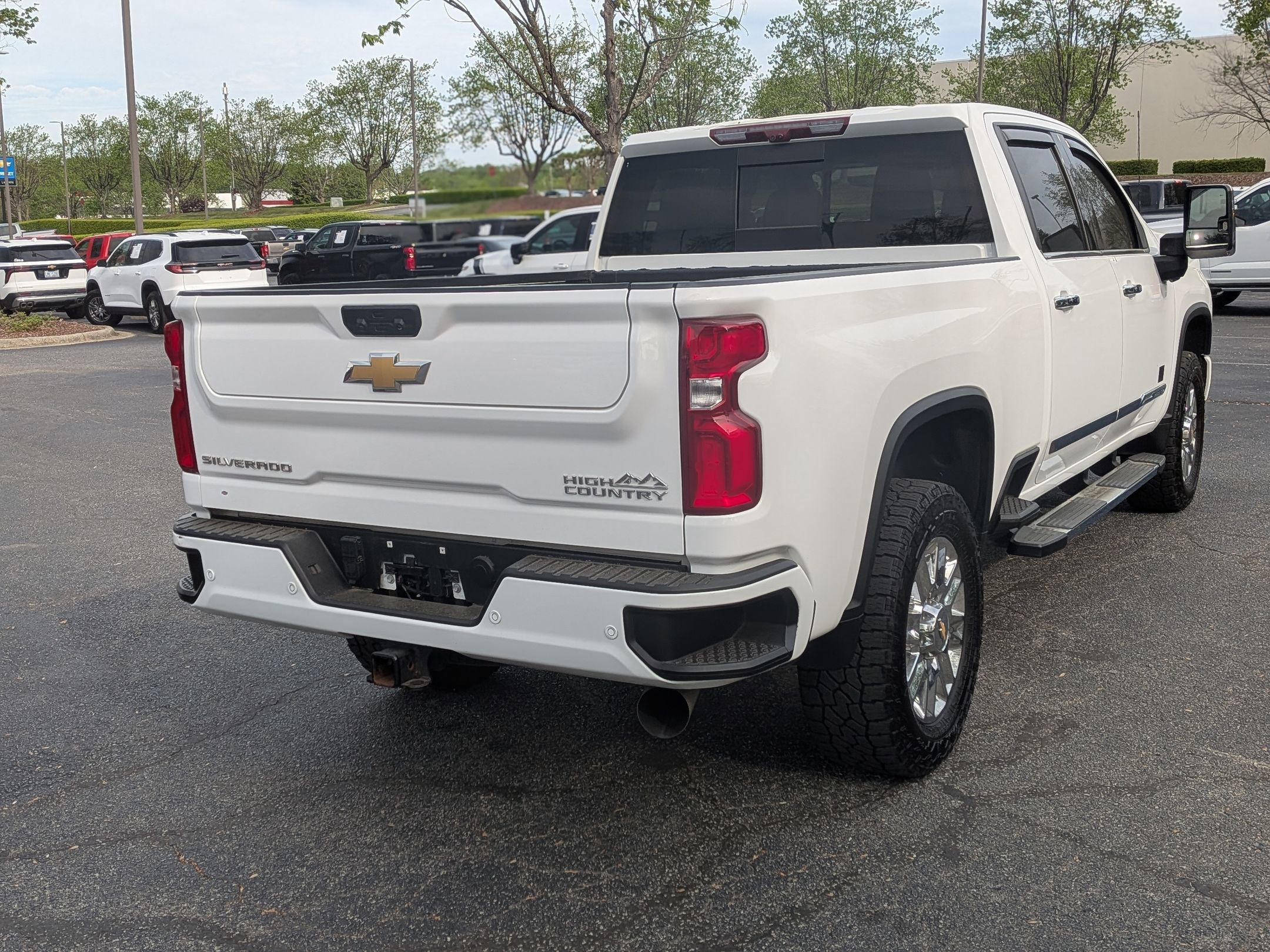 Certified 2024 Chevrolet Silverado 2500 High Country w/ High Country Premium Package AWD/4WD image 9