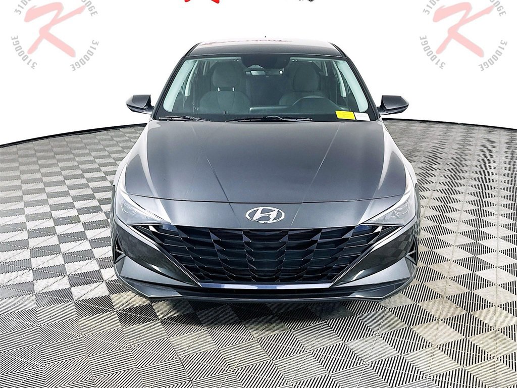 Used 2021 Hyundai Elantra SEL image 2