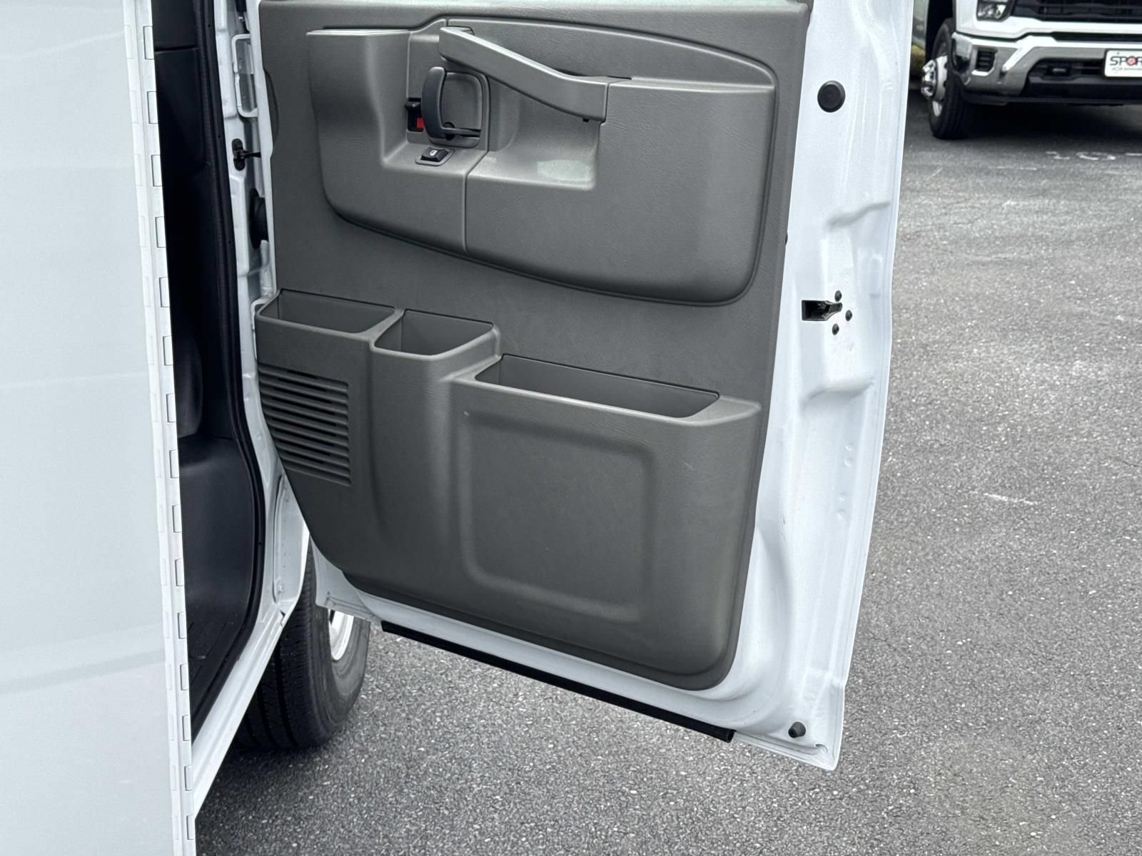 New 2026 Chevrolet Express 3500 w/ Power Convenience Package RWD image 10