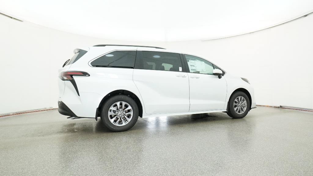 New 2026 Toyota Sienna XLE FWD image 29