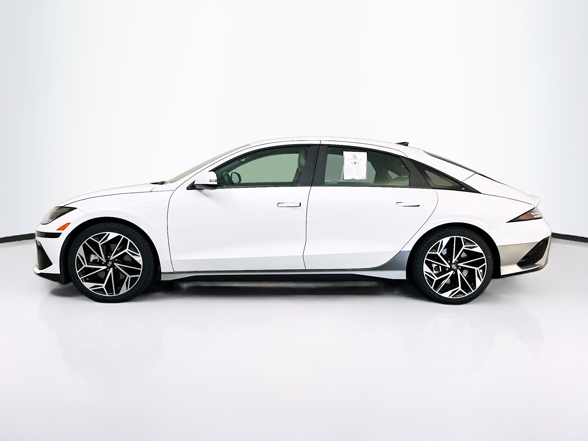 Used 2023 Hyundai Ioniq 6 SEL w/ Cargo Package image 4