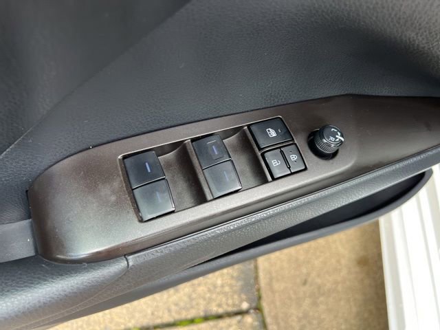 Used 2024 Toyota Camry SE image 40