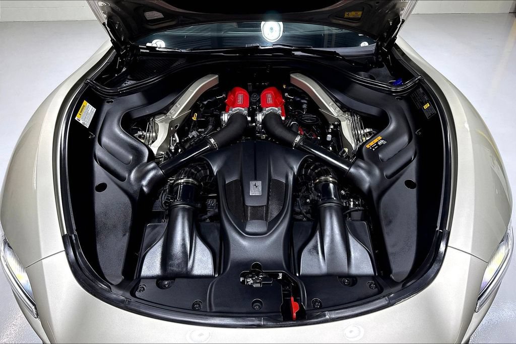 Used 2021 Ferrari Roma RWD image 26