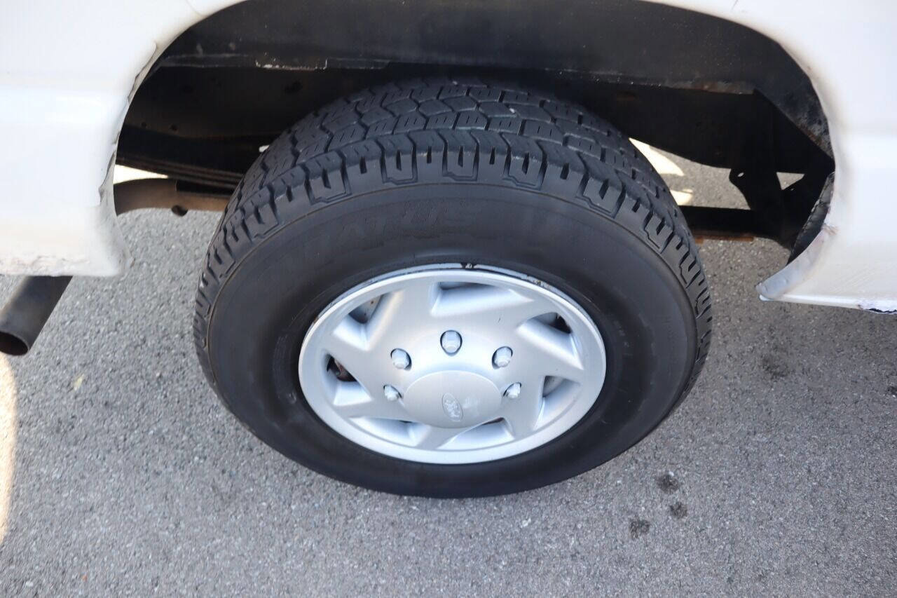 Used 2011 Ford E-250 and Econoline 250 w/ PWR Group image 18