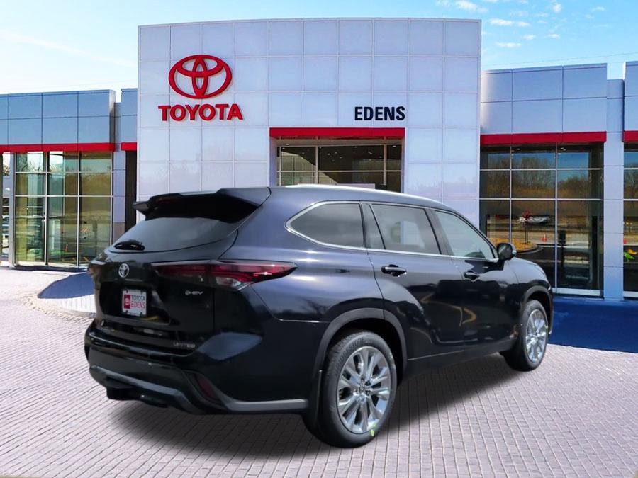 New 2026 Toyota Highlander Limited image 3