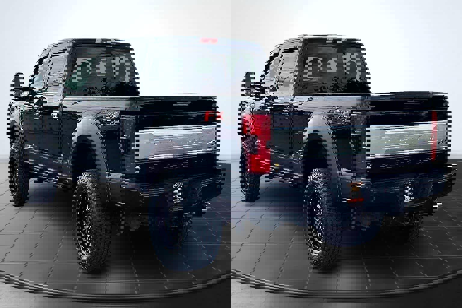 Used 2019 Ford F350 Platinum image 4