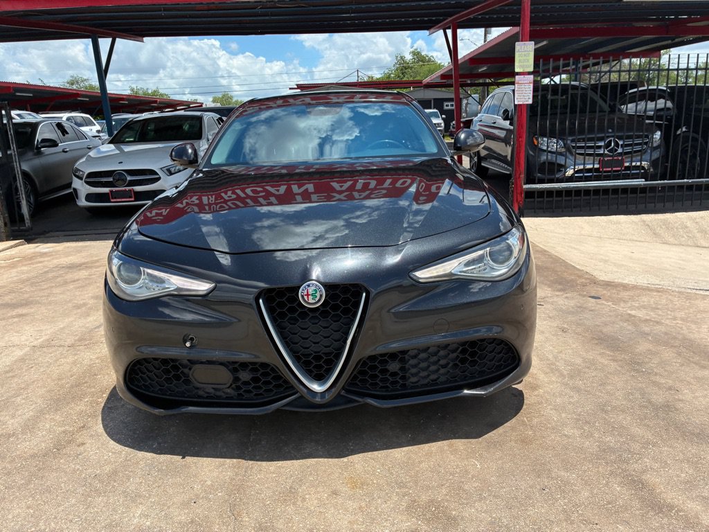 Used 2017 Alfa Romeo Giulia RWD image 6