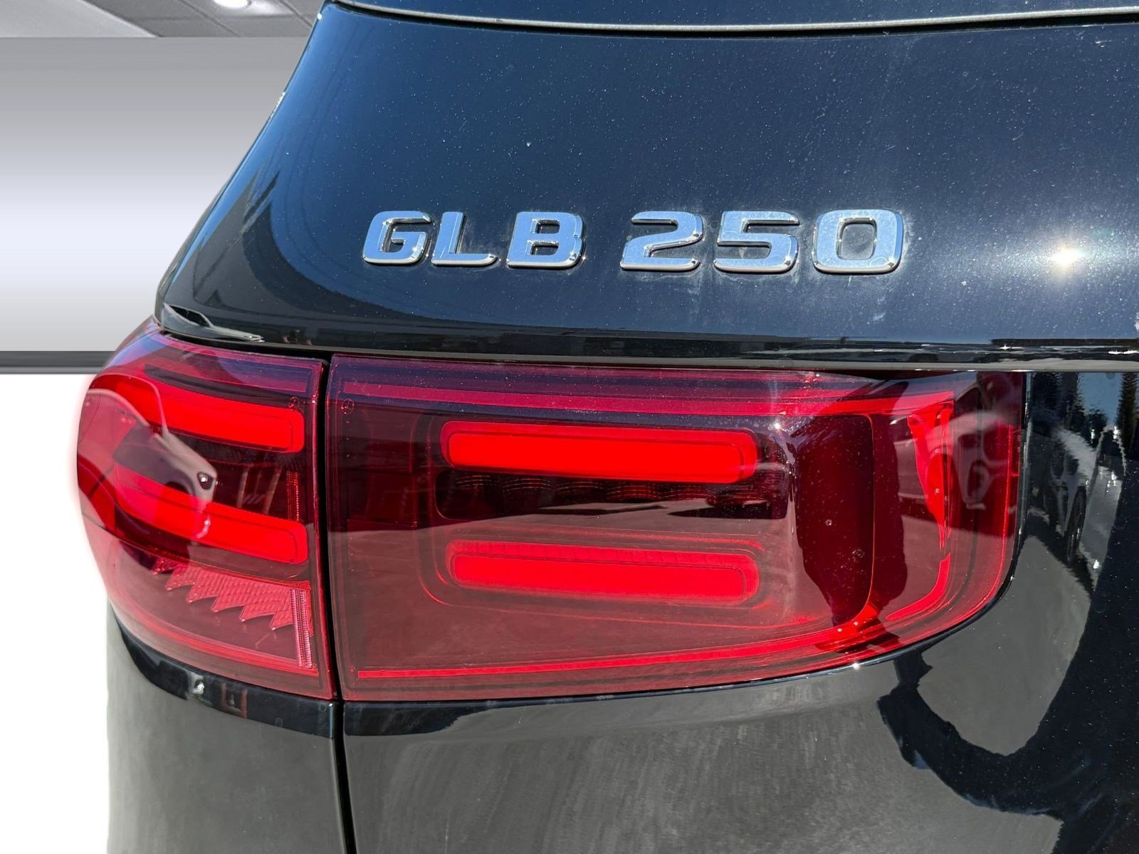 New 2026 Mercedes-Benz GLB 250 image 8