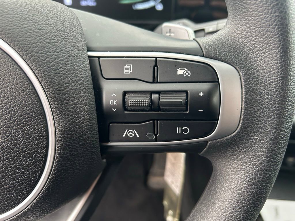Used 2023 Kia Sportage LX image 12
