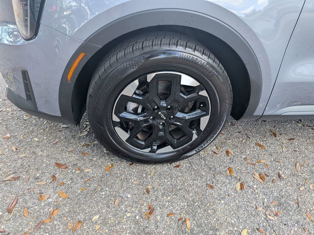 Used 2024 Kia Sorento S image 33