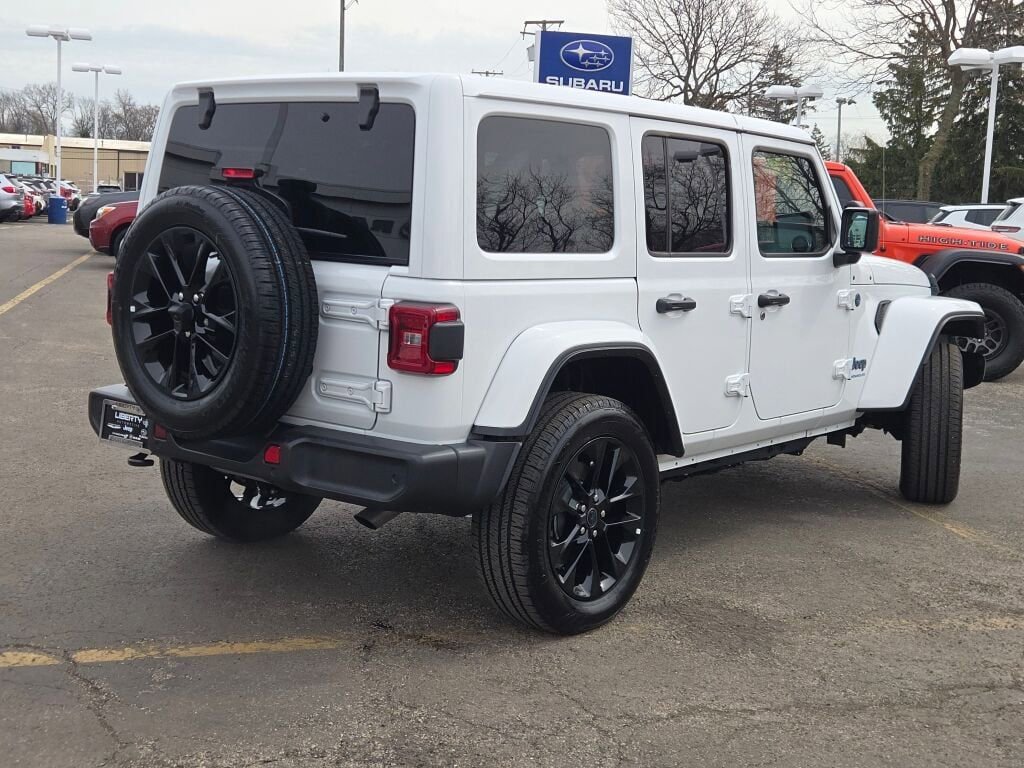 Certified 2025 Jeep Wrangler Unlimited Sahara w/ Safety Group image 10