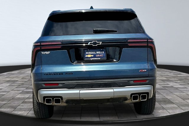 Used 2025 Chevrolet Traverse Z71 w/ Driver Confidence Package AWD/4WD image 5