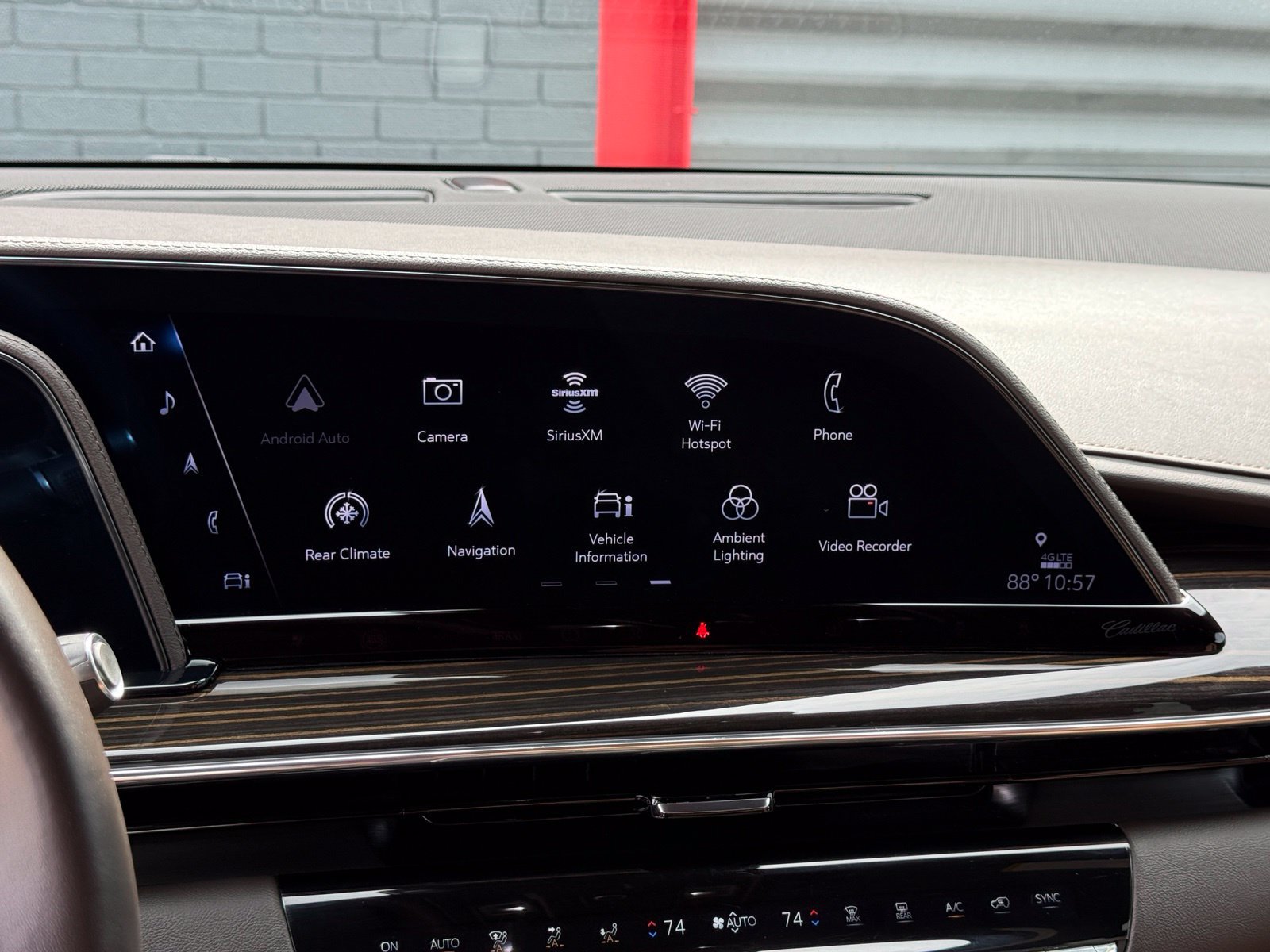 Used 2024 Cadillac Escalade ESV Sport AWD/4WD image 31